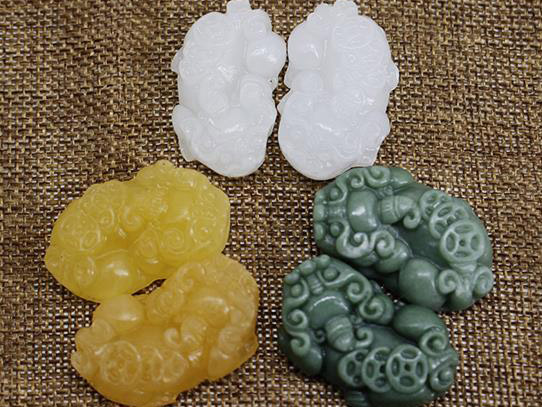 用骨灰盒安葬逝者有哪些講究？