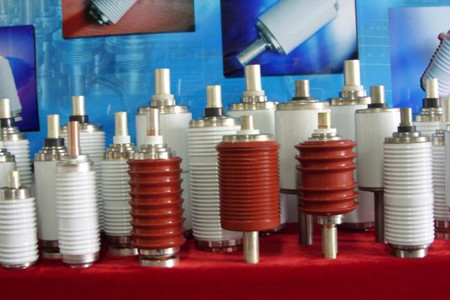 如何判斷真空斷路器中的真空滅弧室需要更換？